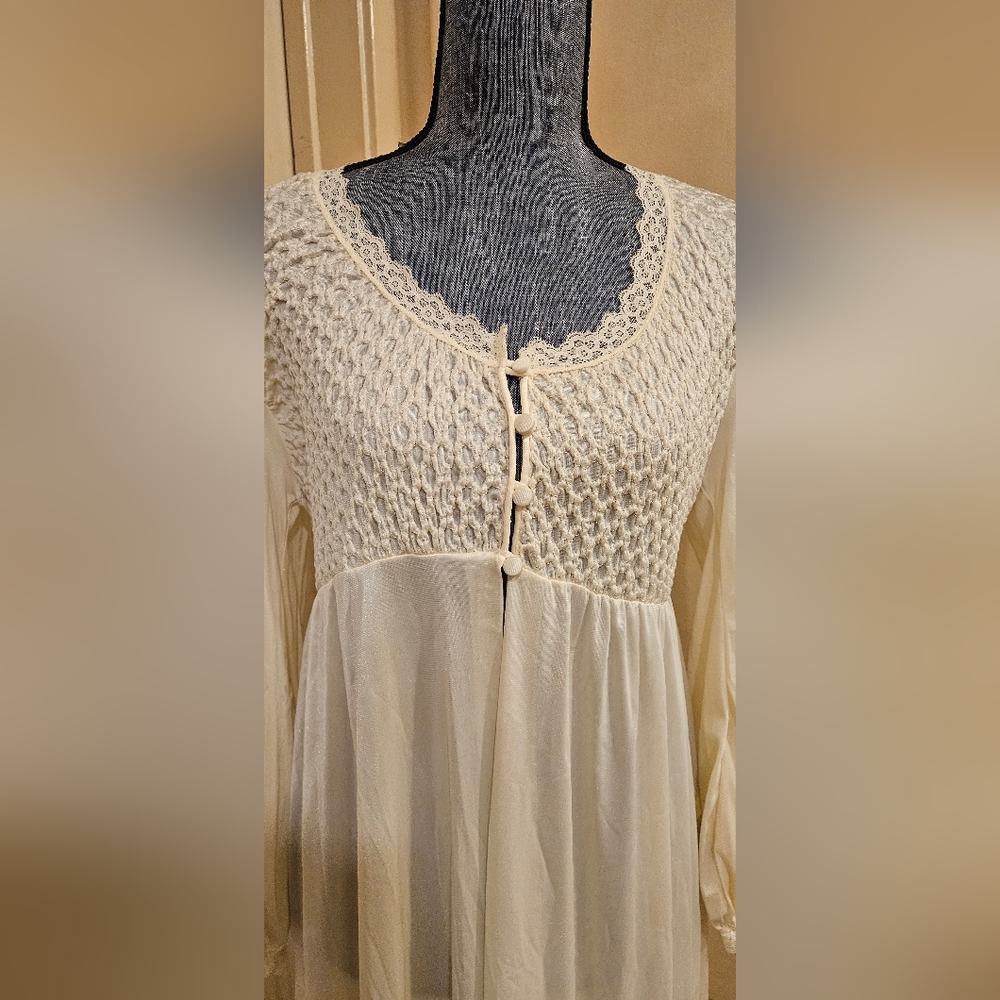 Vintage JCPenney Ivory Nylon Nightgown Lace Smocked Long Sleeve M - Picture 9 of 10